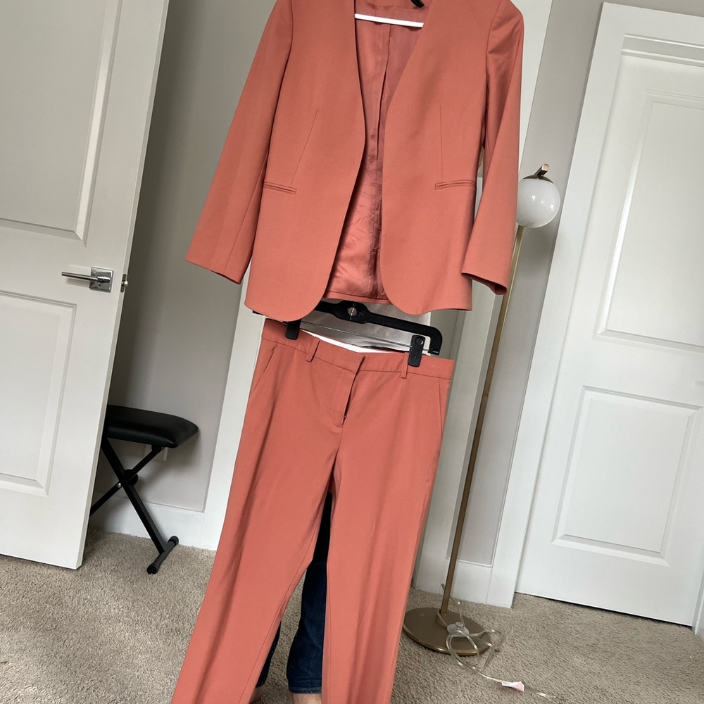 Theory Women's Coral Blazer and Suit Pants Set
